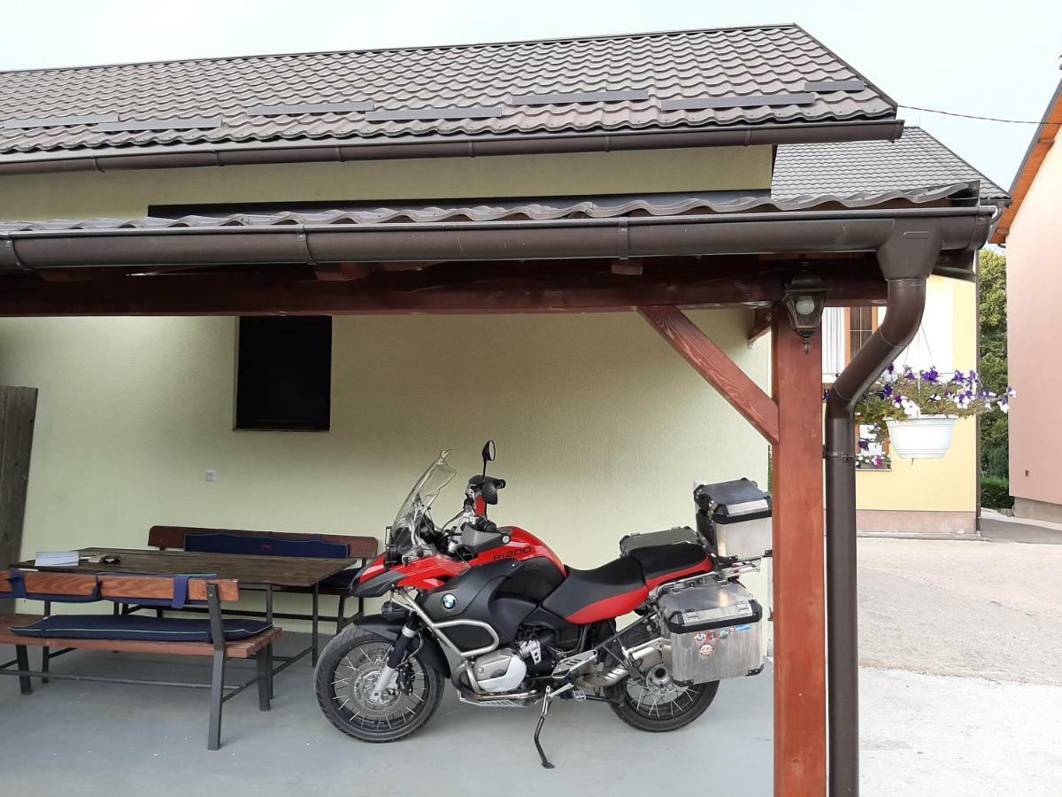 Guesthouse Mario Korenica Buitenkant foto